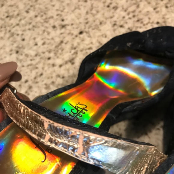 Shoes - Picture 7 of 10